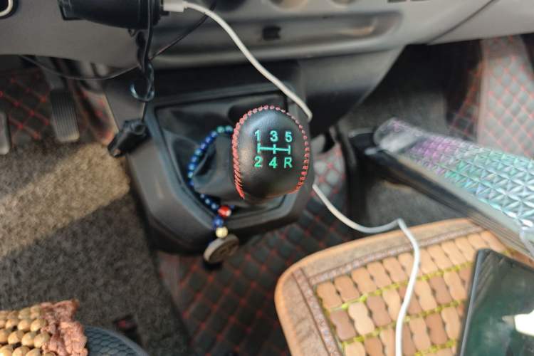 Used JMC Transit 2019 2.8T Commercial Version Short Wheelbase Mid-Roof 6-Seater China VI JX493 Gear Lever