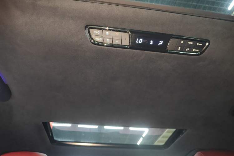 Used GAC Trumpchi M8 2023 Zongshi Series Dual-Motor Flagship Edition