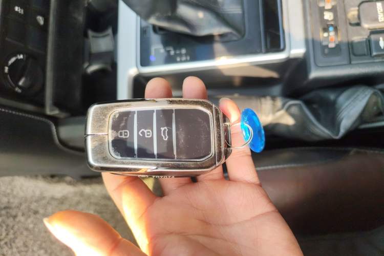 Used Toyota Prado 2019 3.5L Automatic TX-L Deluxe Edition with Rear-Mounted Spare Tire
