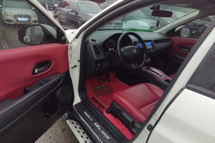 Used Honda Vezel 2017 1.5L CVT 2WD Comfort Model Driver Seat