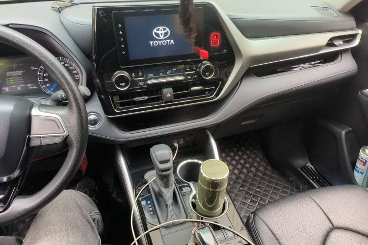 Used Toyota Highlander 2023 2.5L Smart Electric Hybrid Dual-Engine 4x4 Elite Edition 7 Seats Audio And AC Panel