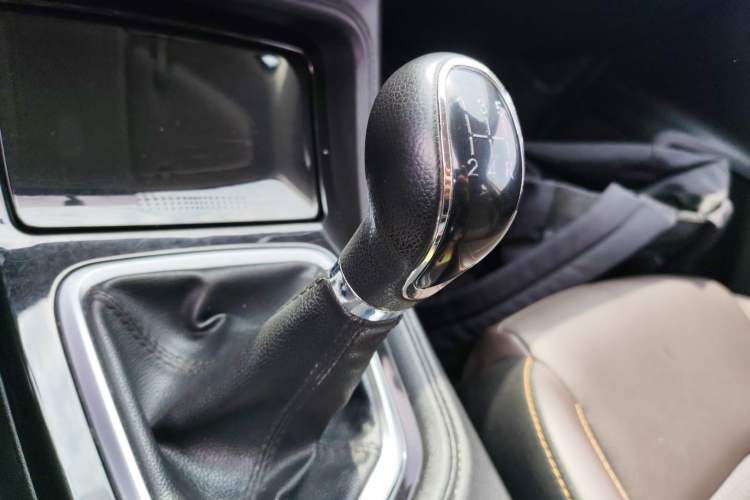 Used CHANGAN CS35PLUS 2019 1.6L Manual E-Link Upgrade Edition Gear Lever