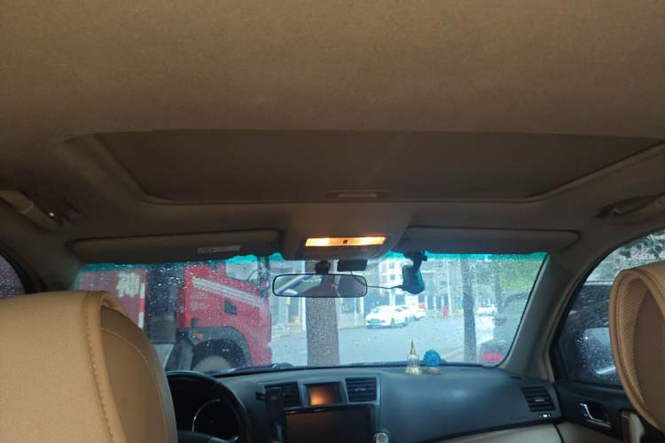 Used Toyota Highlander 2011 2.7L Two-Wheel Drive 7-Seater Luxury Edition
