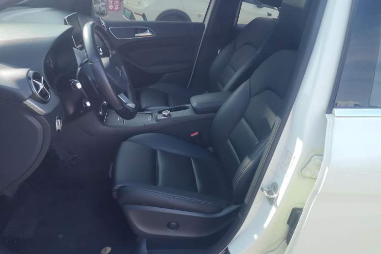 Used Mercedes-Benz B-Class 2015 B 200 Fashion Model