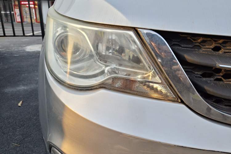 Used Baojun 730 2015 1.8L Manual Luxury Navigation ESP Version 7-seater
