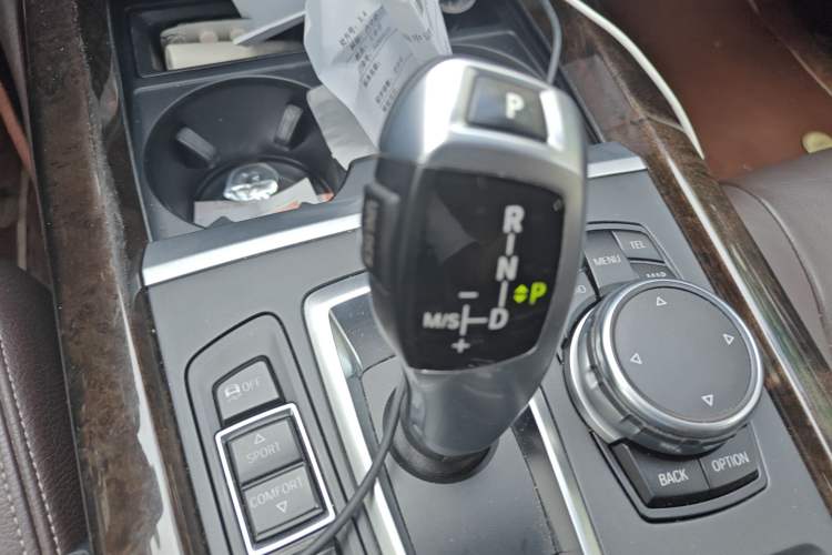 Used BMW X5 2015 xDrive28i
