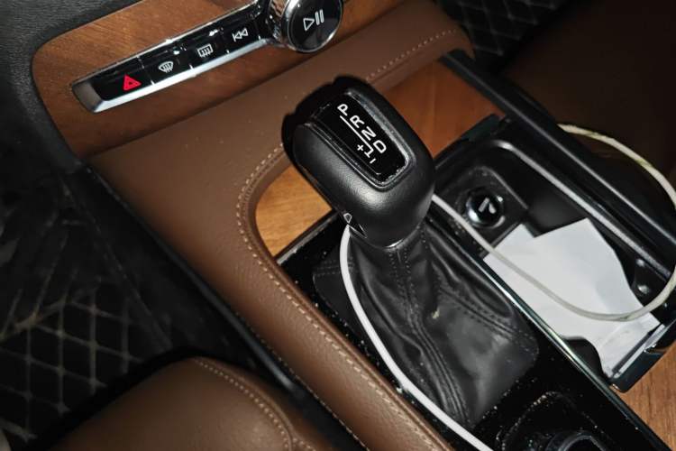 Used Volvo XC90 2020 Facelifted T6 Zhiyi Luxury 7-Seater
