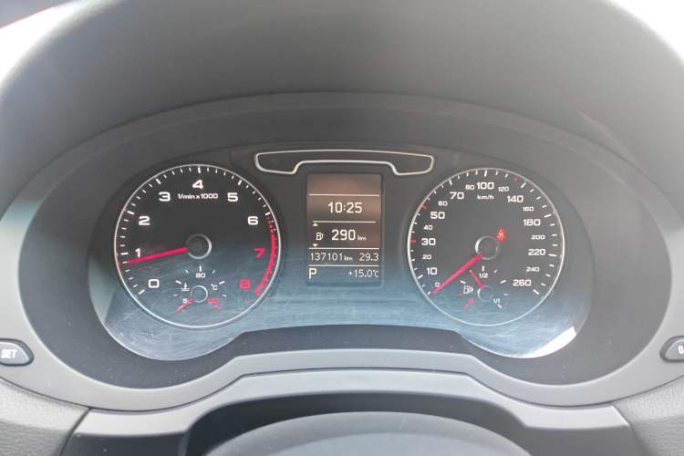 Used Audi Q3 2015 30 TFSI Comfort Model