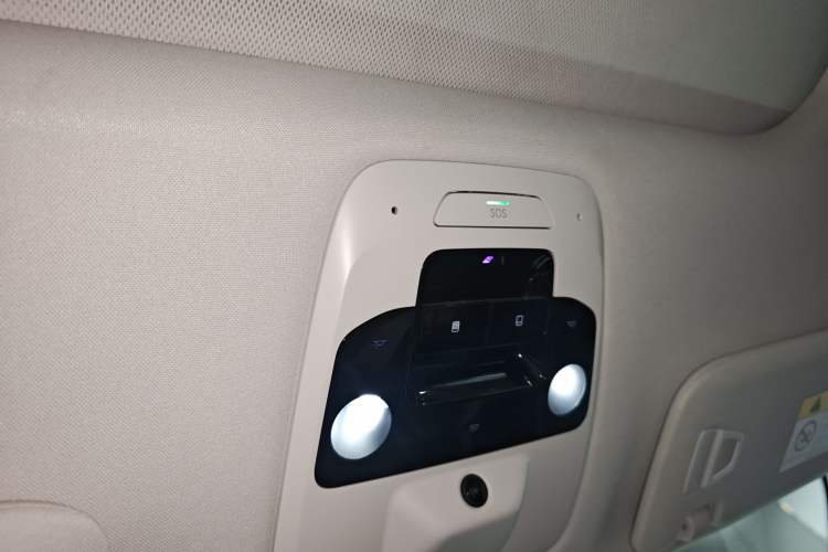 Used Nio ES8 2018 355 km Base Version 7-Seater Edition