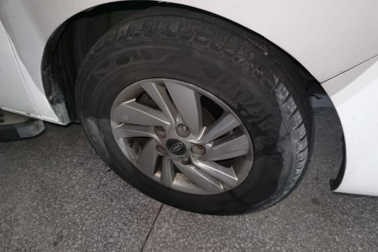 Used JAC Refine M4 2016 2.0L Manual Luxury Smart Version