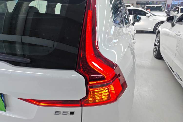 Used Volvo XC60 2026 B5 4x4 Smart Luxury Edition