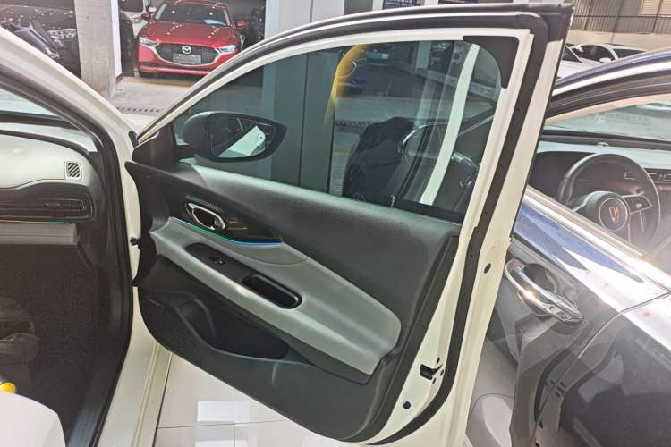 Used GAC Trumpchi EMPOW 2023 270T DCT J16 Version