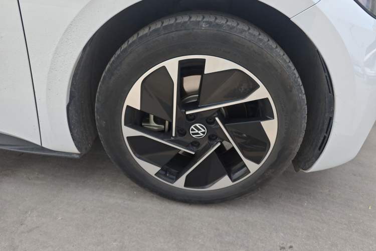 Used Volkswagen ID.3 2023 Pure Smart Edition Right Front Wheel Hub