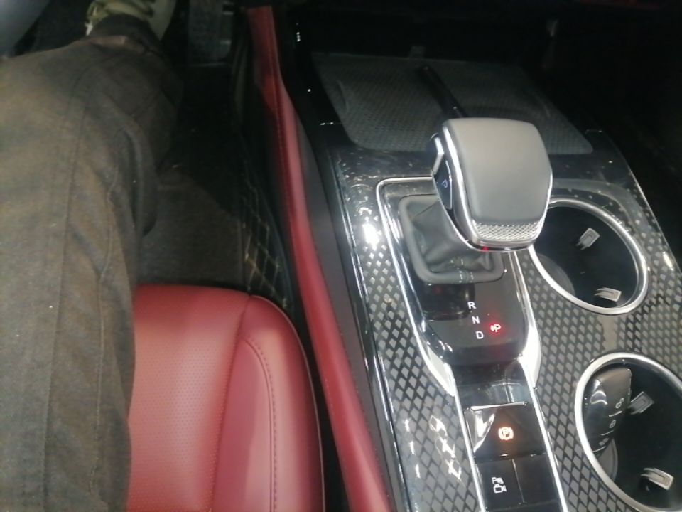 Hongqi HS3 PHEV 2025 Model 117km Jingwei Edition — снимка 16