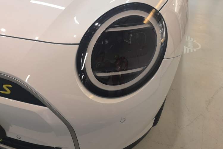 Used MINI Electric COOPER 2024 452km COOPER SE Artist