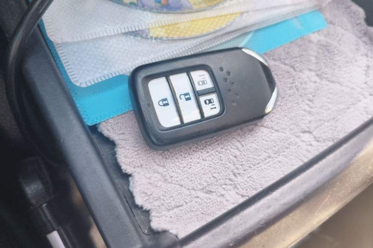 Used Honda Odyssey 2015 Revised Version 2.4L Supreme Edition Vehicle Key