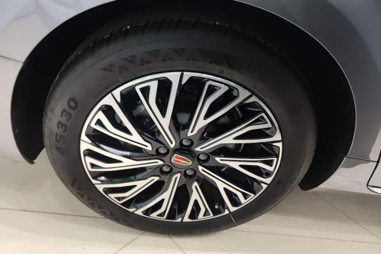 Used Hongqi H5 2024 2.0T Automatic Smart Connect Flagship Edition