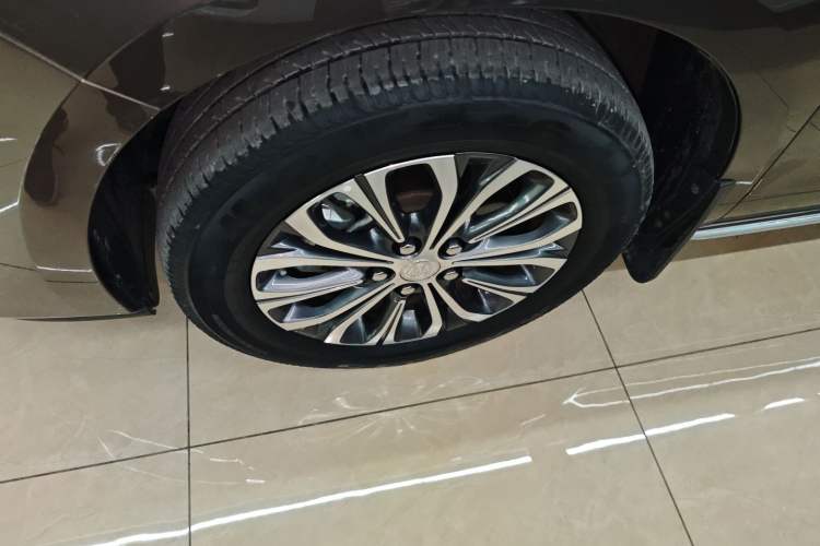 Used Buick GL8 2023 Land Executive Class Smart Enjoyment Model
