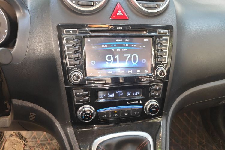 Used Haval H6 2016 Upgraded Model 1.5T Manual Two-Wheel Drive Elite Version