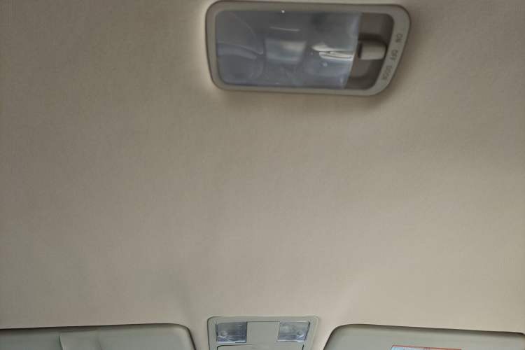 Used Dongfeng Aeolus A60 2014 1.6L Manual Luxury Model