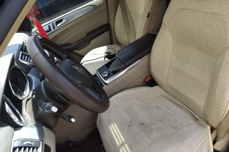 Used Mercedes-Benz M-Class 2012 ML 300
