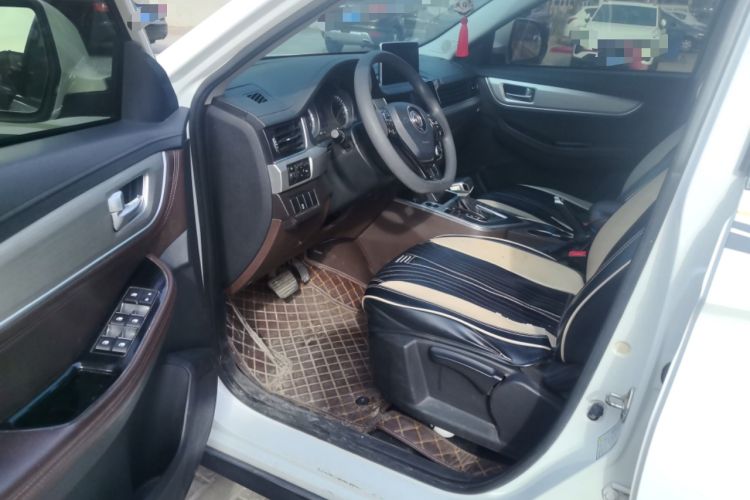 Used FORTHING Joyear X5 2017 1.6L CVT Luxury Model
