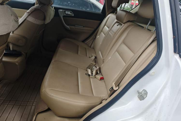 Used Haval H6 2012 2.4L Automatic Two-Wheel Drive Elite Version