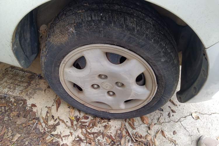 Used CHANGAN Benni mini 2012 1.0L Manual Family Edition China IV Standard Right Front Wheel Hub