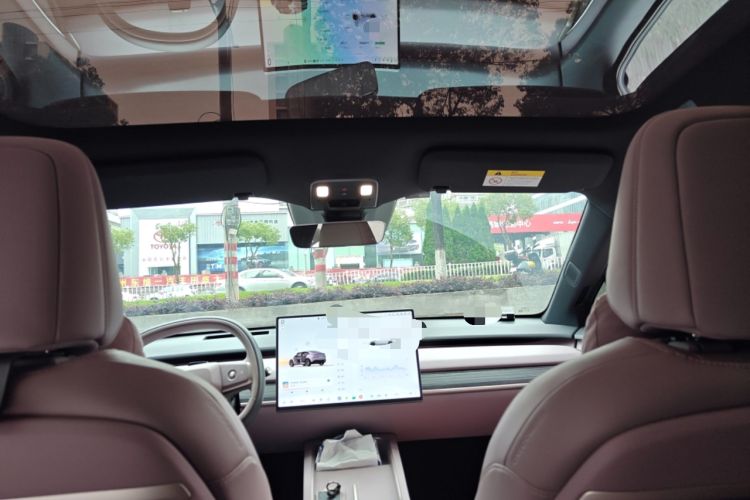 Used ONVO L60 2024 60 kWh Rear-Drive Version Headliner