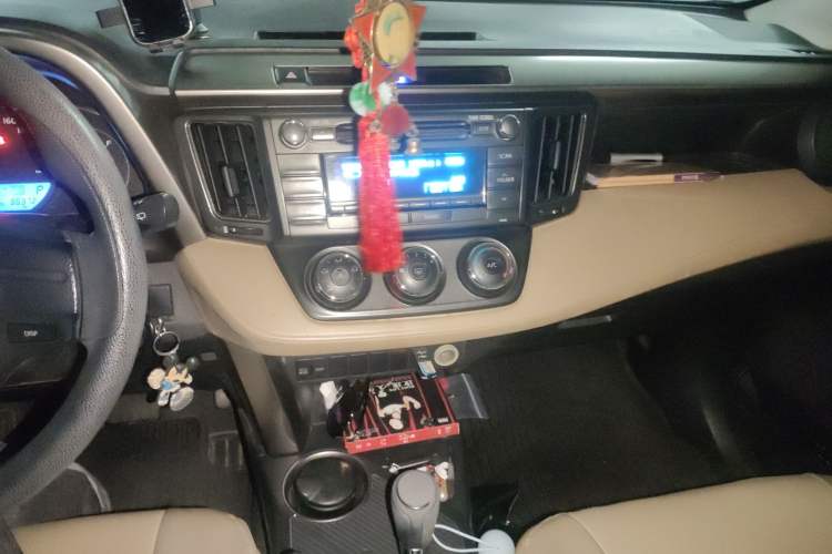 Used Toyota RAV4 2013 2.0L CVT Two-Wheel Drive Urban Edition