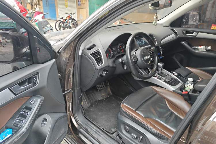 Used Audi Q5 2017 Plus 40 TFSI Technology Model