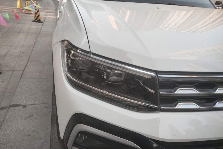 Used Volkswagen T-Cross 2019 1.5L Automatic Comfort Edition Right Front Headlight