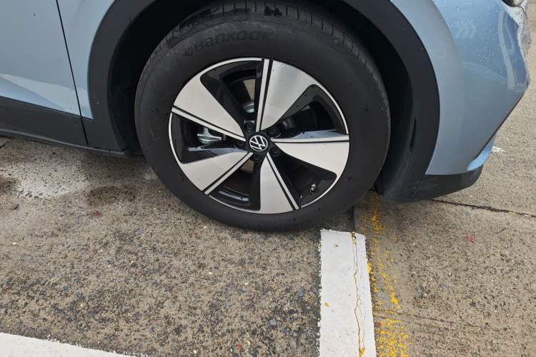 Used Volkswagen ID.4 X 2024 Pure & Smart Edition Right Front Wheel Hub