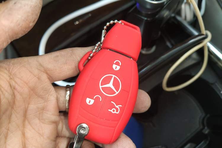 Used Mercedes-Benz R-Class 2010 R 350 L 4MATIC