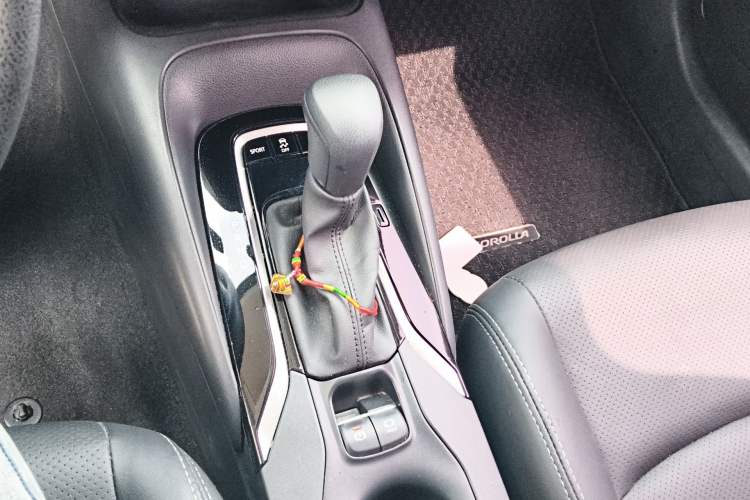 Used Toyota Corolla 2022 TNGA 1.5L CVT Pioneer Edition Gear Lever