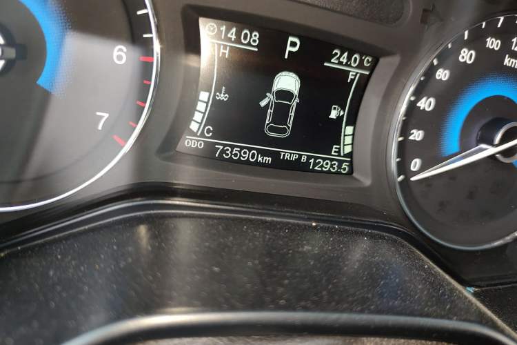 Used Dongfeng Fengon 580 2016 Revised Version 1.5T CVT Luxury Edition
