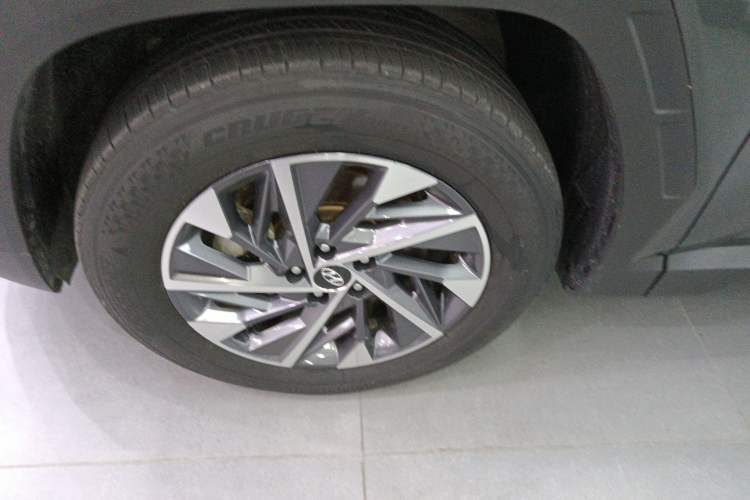 Used Hyundai Tucson 2022 Tucson L 2.0L Hybrid · Flagship Edition Left Front Wheel Hub