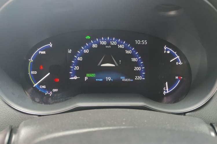 Used Toyota IZOA 2021 Dual-Motor 2.0L Yichi Edition Odometer Close Up