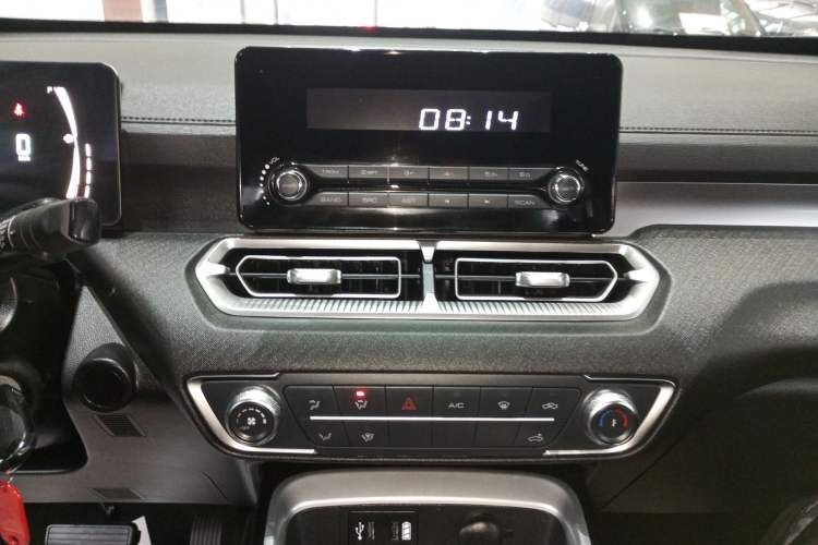 Used Great Wall King Kong Poer 2024 2.0T Automatic 8AT Diesel Two-Wheel-Drive Elite Flatbed