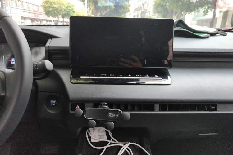 Used Toyota FRONTLANDER 2026 Model 2.0L CVT Comfort Edition Audio And AC Panel