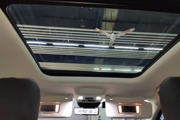 Used Buick Envision 2025 Encore Plus 28T Two-Wheel-Drive Platinum Edition