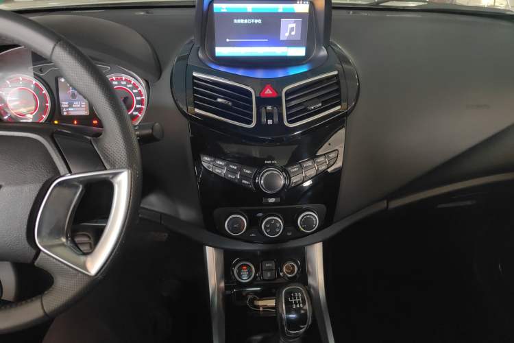 Used Haima S5 2018 1.5T Manual Luxury Model Audio And AC Panel