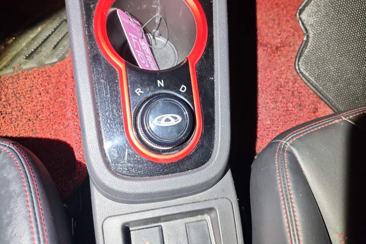 Used Chery QQ Little Ant 2022 Restyled Version Sweet Pink Edition Low-Sugar Version Lithium Iron Phosphate Battery 30.7 kWh 30 kW 301 km
