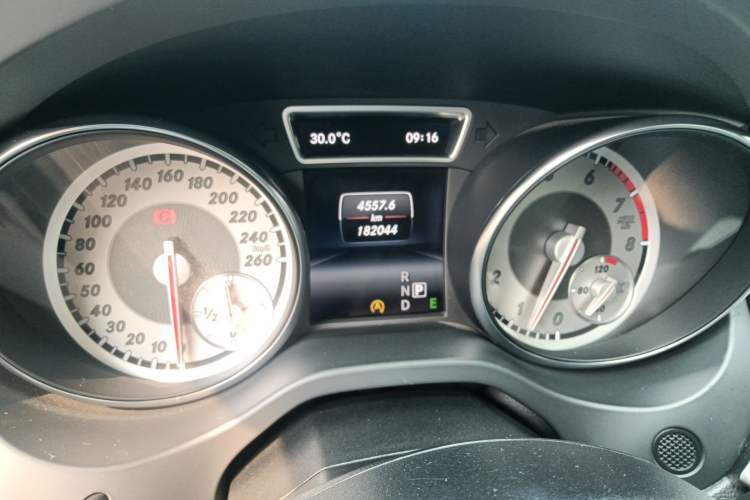 Used Mercedes-Benz CLA 2015 CLA 200 Odometer Close Up