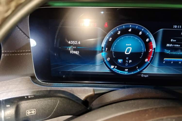 Used Mercedes-Benz E-Class 2017 E 300 L Luxury Model Odometer Close Up