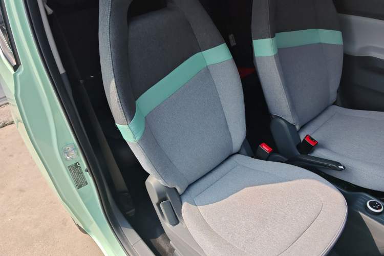 Used Wuling Hongguang MINIEV 2022 Macaron Premium Model – Lithium Iron Phosphate Right Front Seat