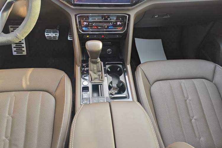 Used Volkswagen Viloran 2020 330TSI Luxury Edition
