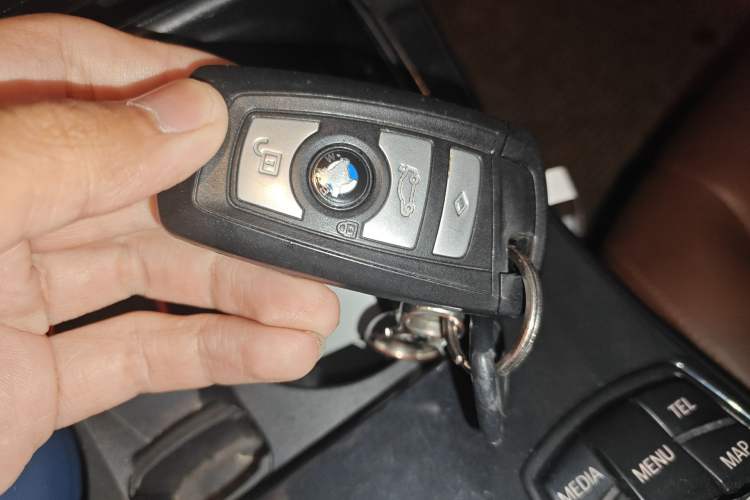 Used BMW 5 Series 2017 520Li Elegant Edition
