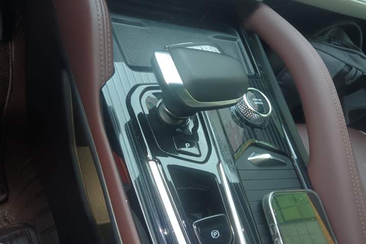 Used Geely Auto Monjaro L 2021 2.0TD DCT EVO Two-Wheel Drive Smart Luxury Version Gear Lever