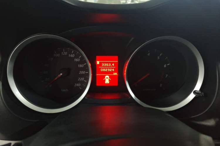 Used Mitsubishi Lancer EX 2016 1.8L CVT Black-and-White Retro Edition Instrument Cluster